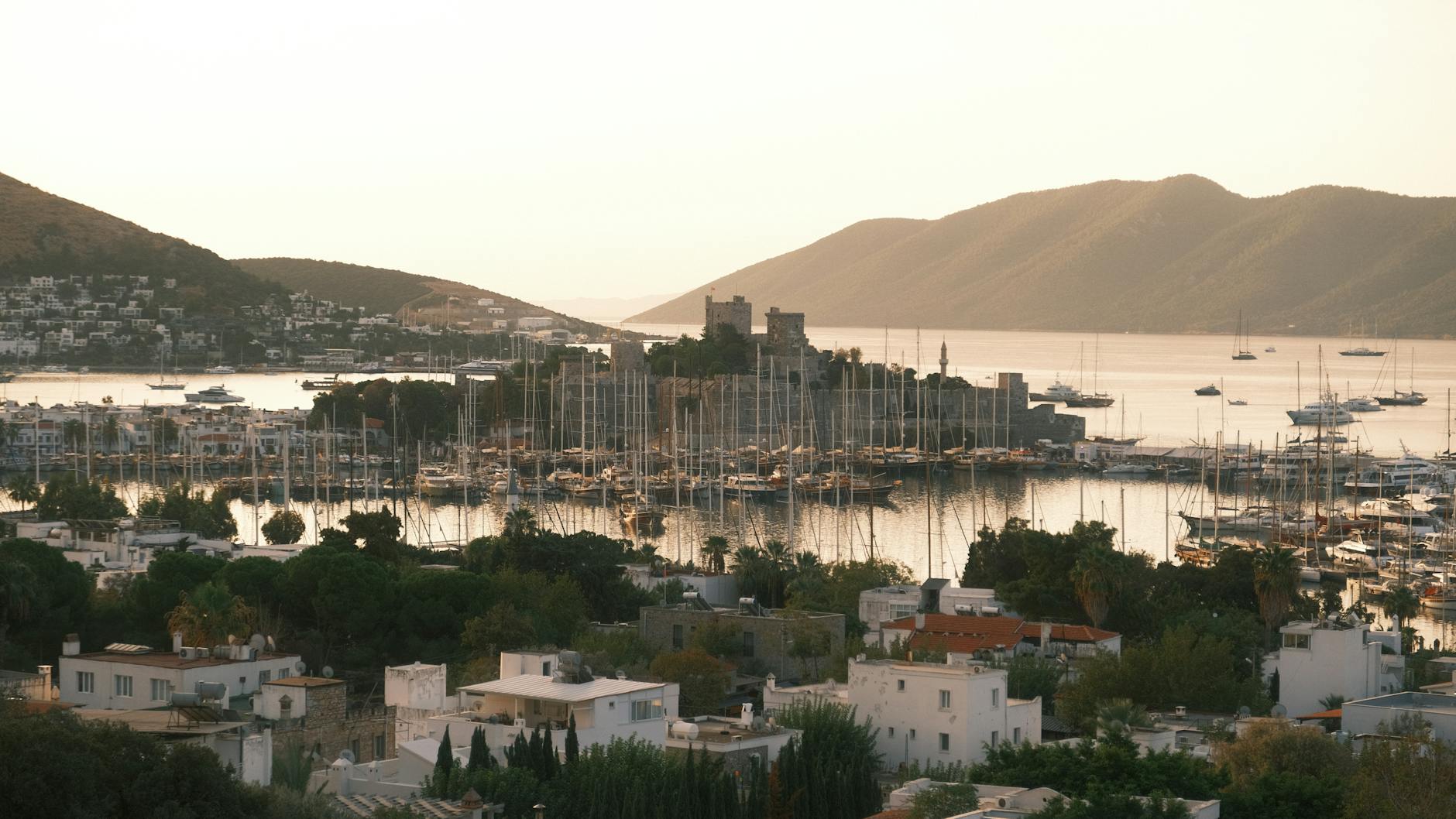 Bodrum'da Romantik Kaçamak: Ege'nin İncisi 💖