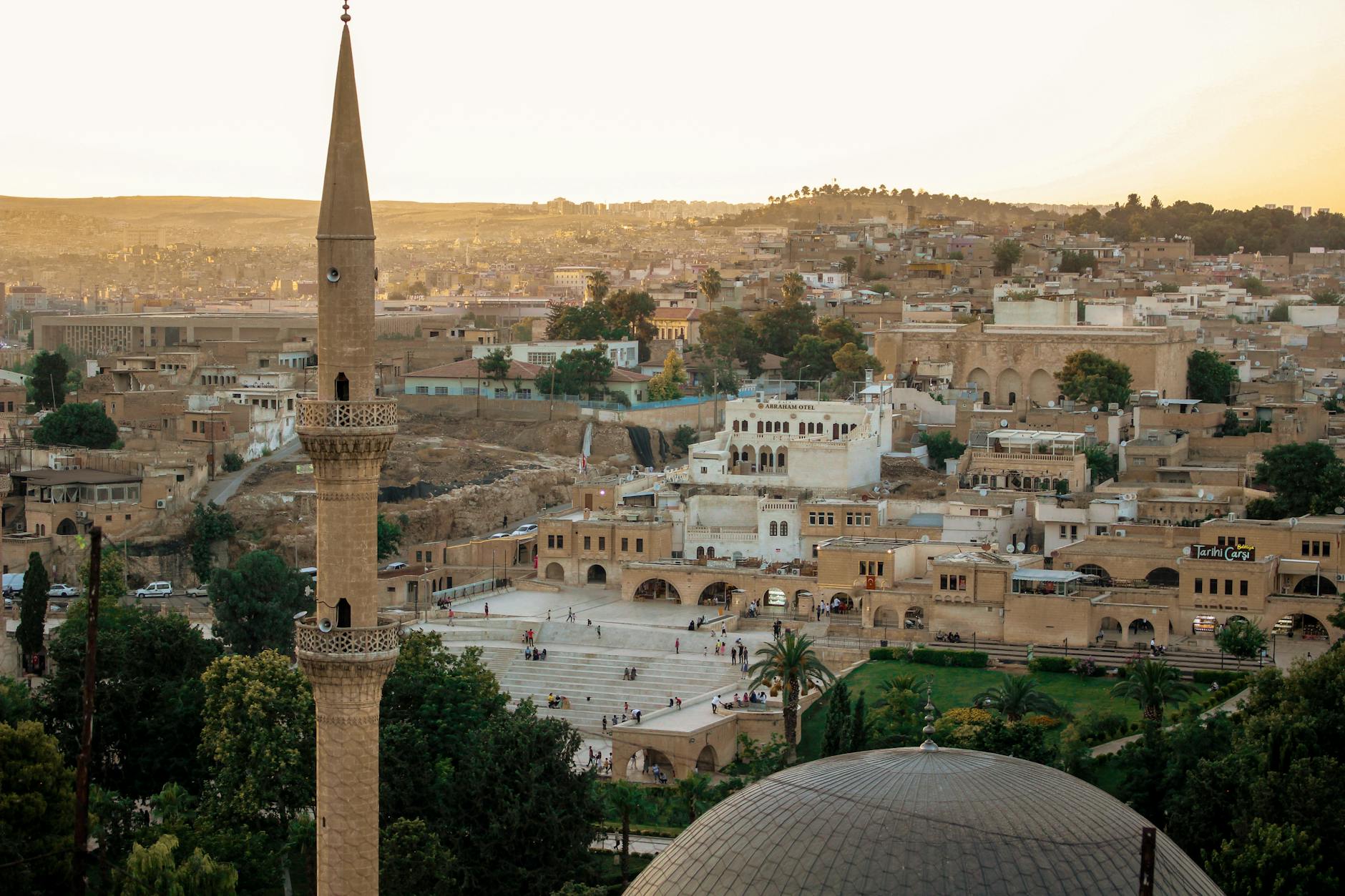 Güneydoğu'nun Kalbinde Romantik Bir Kaçamak: Şanlıurfa Aşkı 💖