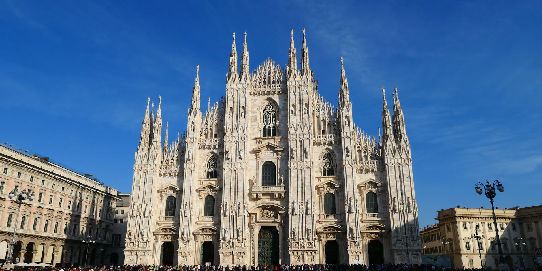 Milano'nun Büyüsü: Ailece Sanat, Lezzet ve Eğlence Dolu Bir Hafta! 🇮🇹✨