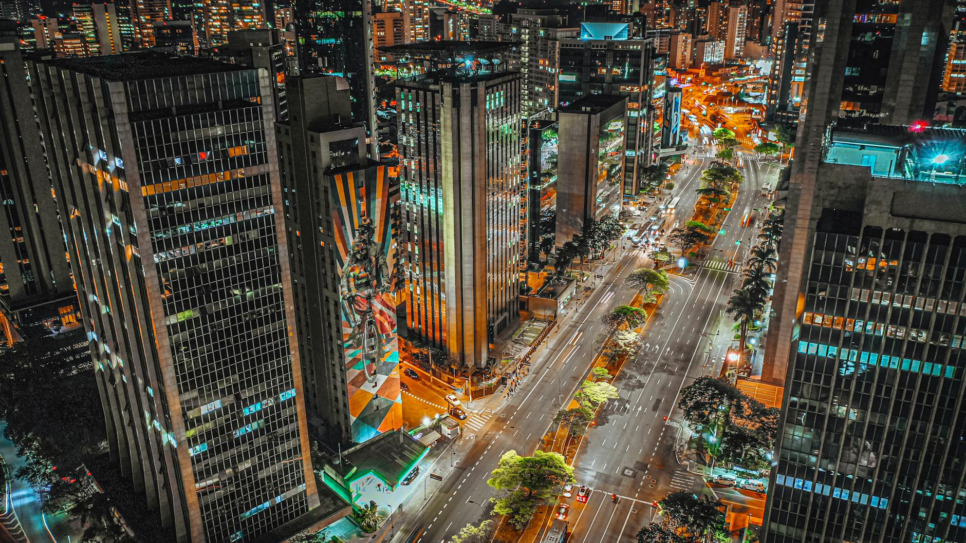 Samba ve Coşku Dolu São Paulo Macerası! 🇧🇷✨