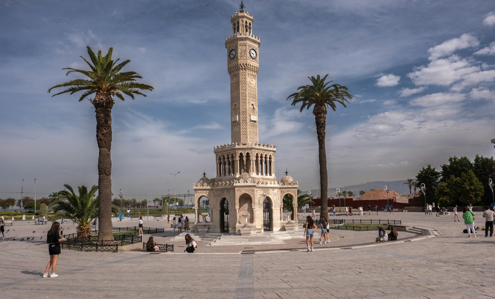Ege'nin İncisi İzmir'de Ailece Kültür Keşfi! 🏛️☀️